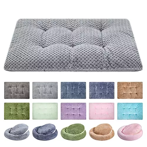 WONDER MIRACLE Fuzzy Deluxe Pet Beds, Super Plush Dog or Cat Beds Ideal for Dog Crates, Machine Wash & Dryer Friendly (15″ x 23″, S-Grey)